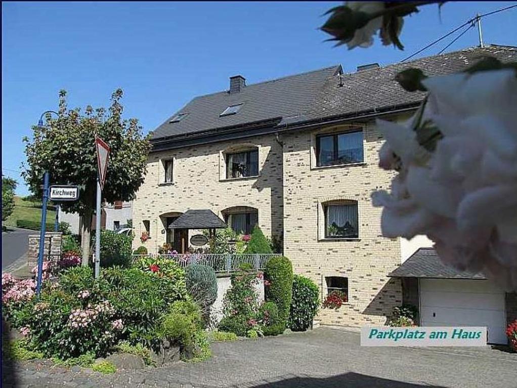 Eifelferienwohnungen "Familie Saxler" Bereborn Extérieur photo